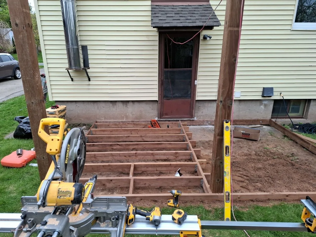 Back deck rebuild in Niagara Falls — structure progress