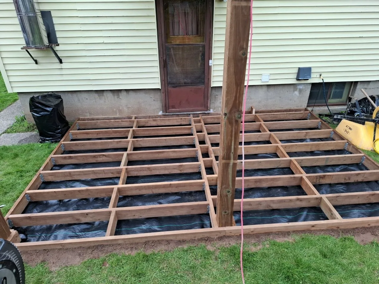 Back deck rebuild in Niagara Falls — structure progress